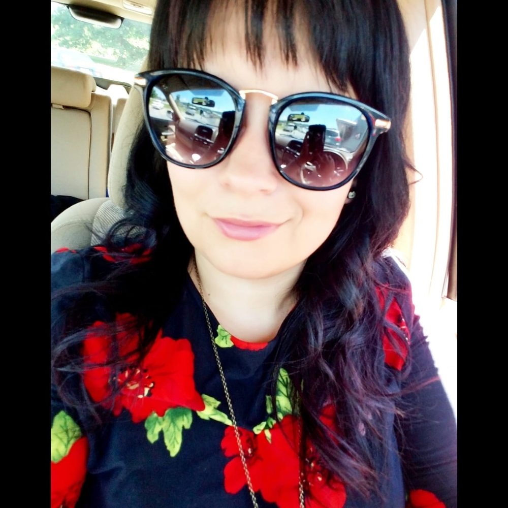 Meet your Posher, Ashley